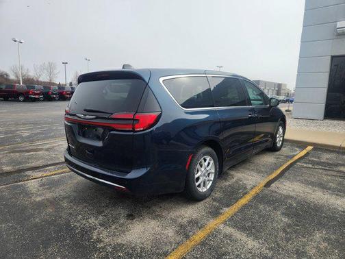 Fathom Blue Pearlcoat 2023 Chrysler Pacifica Touring L