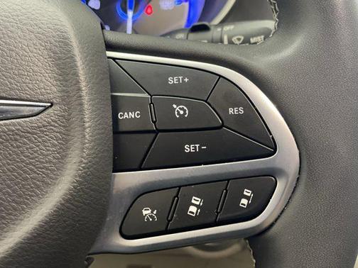 Fathom Blue Pearlcoat 2023 Chrysler Pacifica Touring L