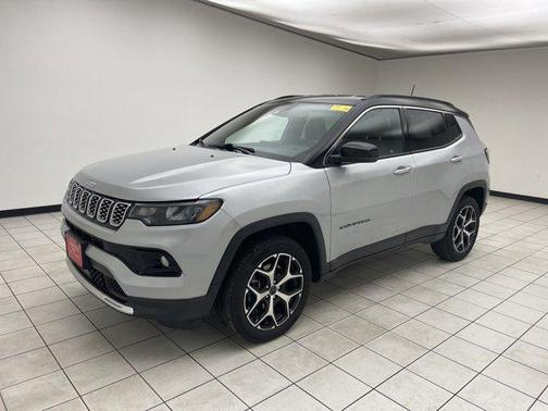 Silver Zynith Metallic Clearcoat 2025 Jeep Compass Limited