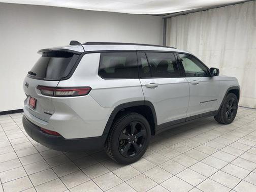 Silver Zynith 2023 Jeep Grand Cherokee L Limited
