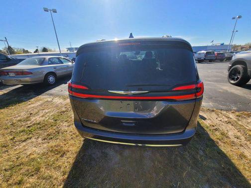 Fathom Blue Pearlcoat 2025 Chrysler Pacifica L