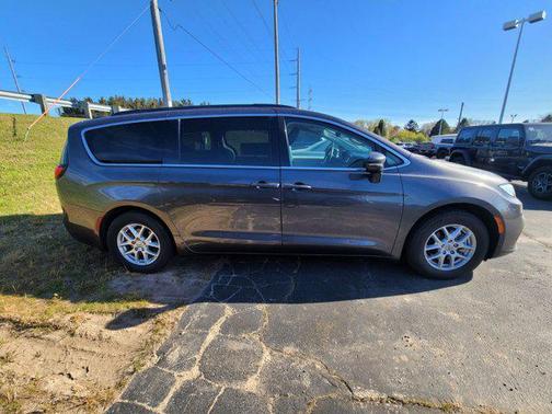 Fathom Blue Pearlcoat 2025 Chrysler Pacifica L
