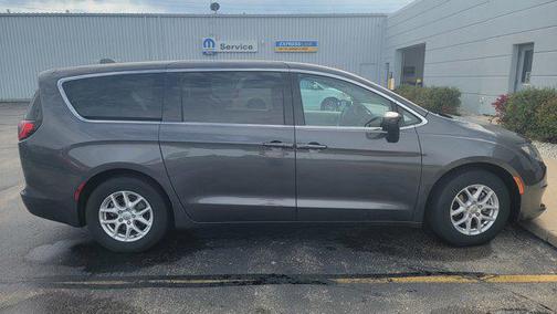 2017 Chrysler Pacifica Touring