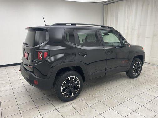 Black Clearcoat 2023 Jeep Renegade Trailhawk