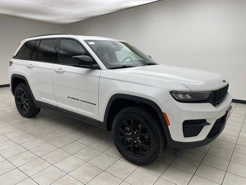 2024 Jeep Grand Cherokee Altitude