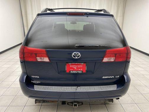 2005 Toyota Sienna LE