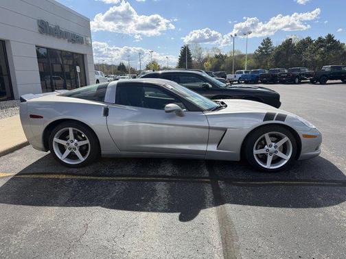 Machine Silver Metallic 2005 Chevrolet Corvette Base