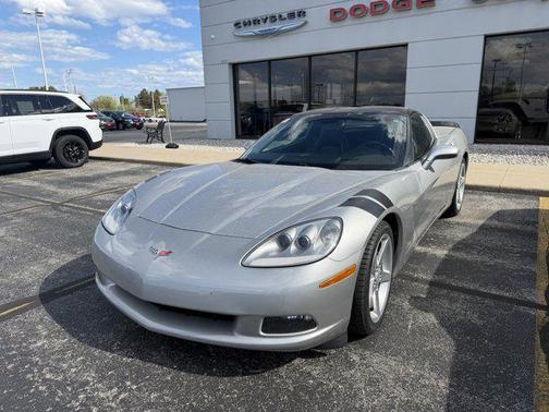 Machine Silver Metallic 2005 Chevrolet Corvette Base