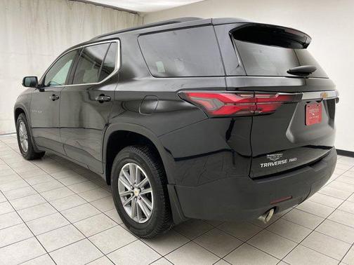 2022 Chevrolet Traverse LT Leather