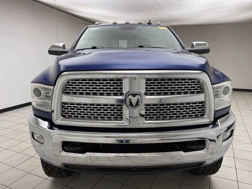 2017 RAM 2500 Laramie Crew Cab 4x4 6'4' Box