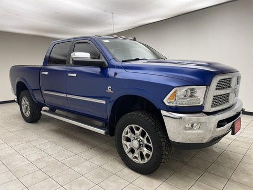 2017 RAM 2500 Laramie Crew Cab 4x4 6'4' Box