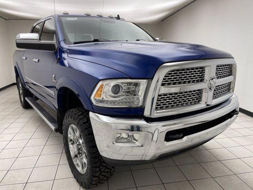 2017 RAM 2500 Laramie Crew Cab 4x4 6'4' Box