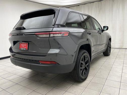 2024 Jeep Grand Cherokee Altitude