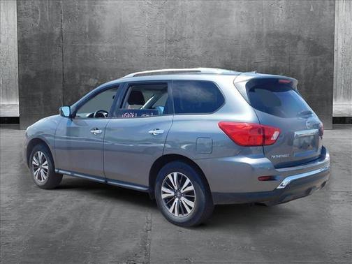 2018 Nissan Pathfinder SV