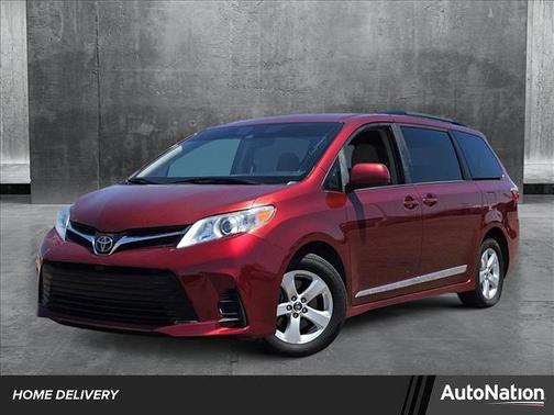 2019 Toyota Sienna LE