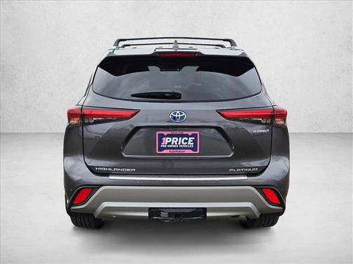 2023 Toyota Highlander Hybrid Platinum