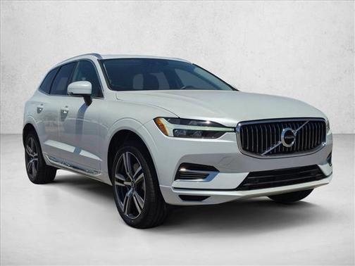 Crystal White Metallic 2021 Volvo XC60 Recharge Plug-In Hybrid T8 Inscription Expression