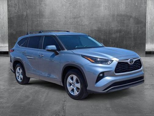 2023 Toyota Highlander LE