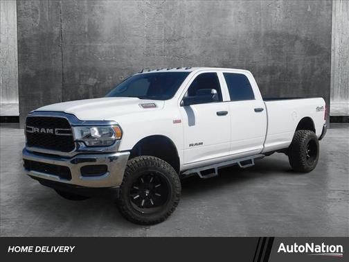 2022 RAM 2500 Tradesman Crew Cab 4x4 8' Box