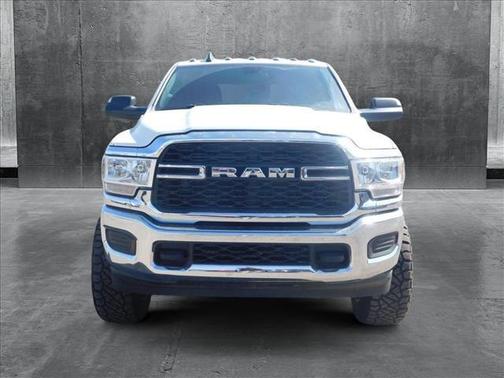 2022 RAM 2500 Tradesman Crew Cab 4x4 8' Box