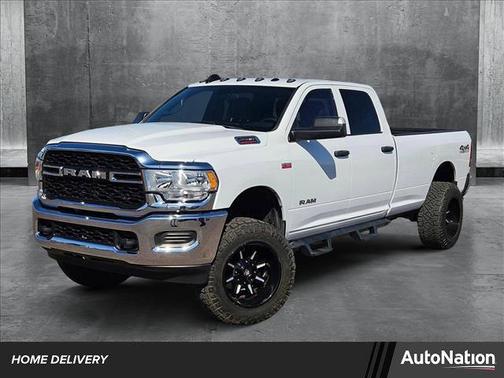 2022 RAM 2500 Tradesman Crew Cab 4x4 8' Box
