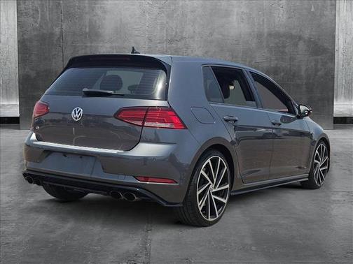 2018 Volkswagen Golf R 2.0T DSG