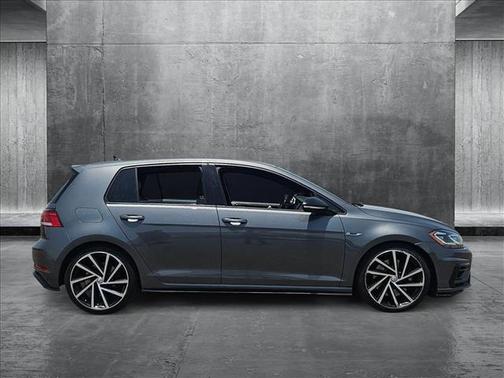 2018 Volkswagen Golf R 2.0T DSG