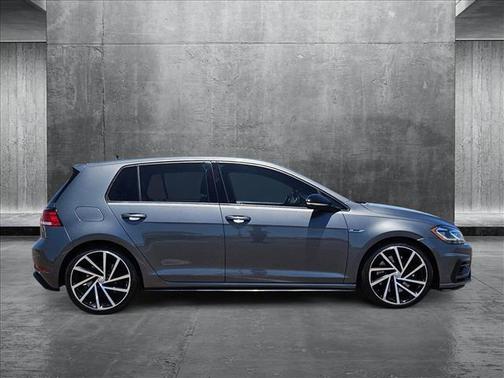 2018 Volkswagen Golf R 2.0T DSG