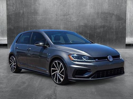 2018 Volkswagen Golf R 2.0T DSG