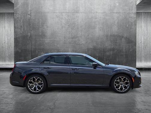 2016 Chrysler 300 S