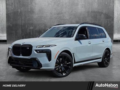 2023 BMW X7 M60i