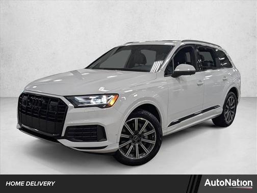 2023 Audi Q7 45 Premium Plus