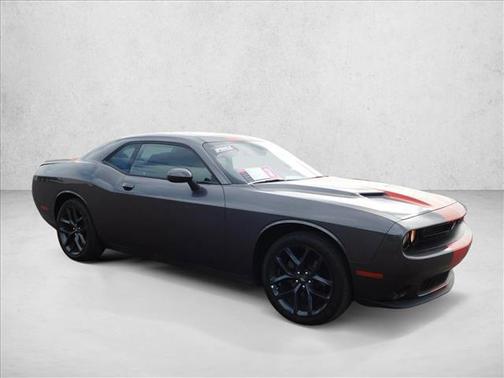 2022 Dodge Challenger SXT