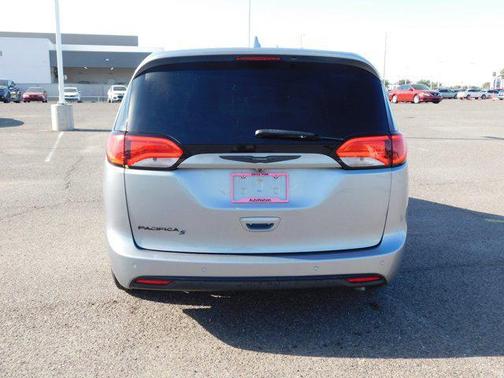 Billet Silver Metallic Clearcoat 2018 Chrysler Pacifica Touring Plus