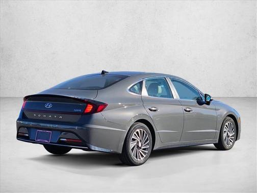 2022 Hyundai SONATA Hybrid SE