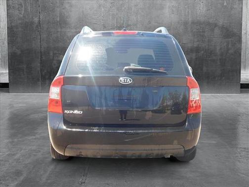 2009 Kia Rondo LX