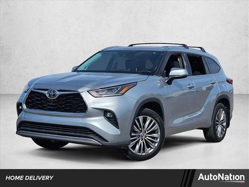 2022 Toyota Highlander Platinum
