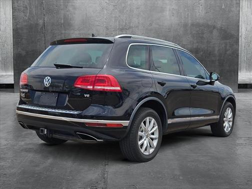 2016 Volkswagen Touareg VR6 Sport