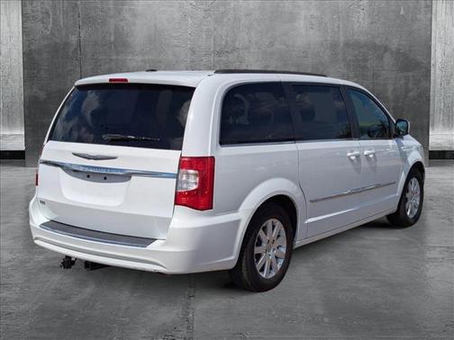 2015 Chrysler Town & Country Touring
