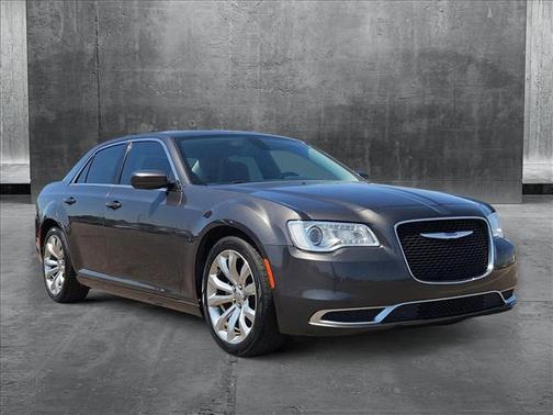 2019 Chrysler 300 Touring