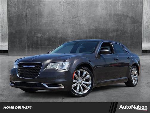 2019 Chrysler 300 Touring