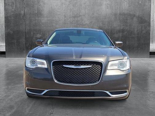 2019 Chrysler 300 Touring