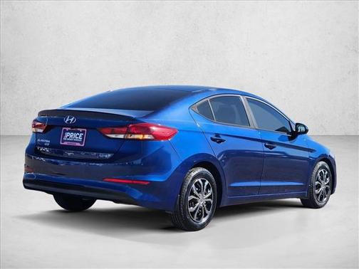 2018 Hyundai ELANTRA SE