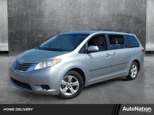 2015 Toyota Sienna LE