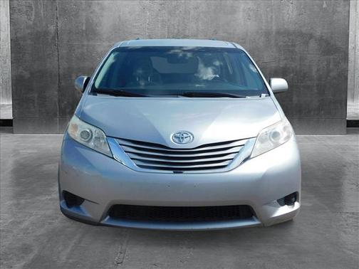 2015 Toyota Sienna LE