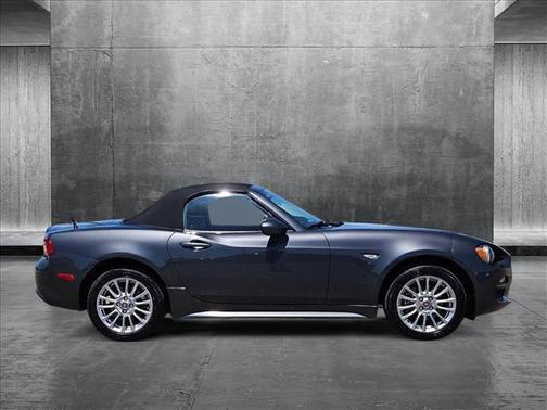 2018 FIAT 124 Spider Base