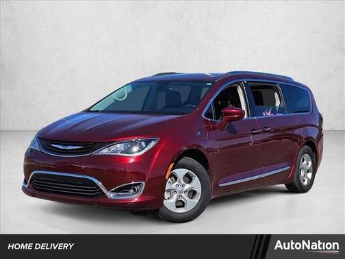 2018 Chrysler Pacifica Hybrid Touring L