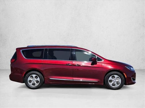 2018 Chrysler Pacifica Hybrid Touring L