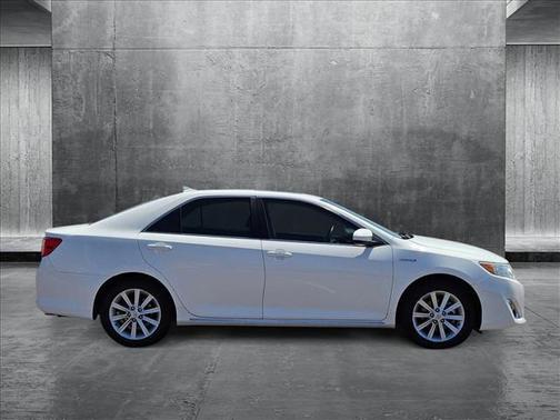 2013 Toyota Camry Hybrid XLE