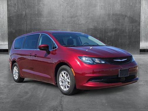 2023 Chrysler Voyager LX